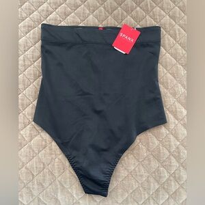 Spanx NWT Women’s Highwaist Thong Shapewear -Size Medium.